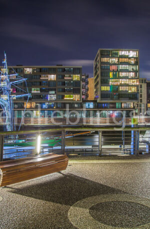 Acryl, Alu Dibond Hamburg Hafencity Leinwand kaufen