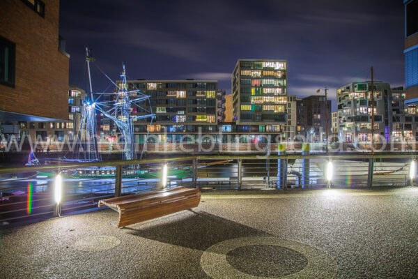 Acryl, Alu Dibond Hamburg Hafencity Leinwand kaufen