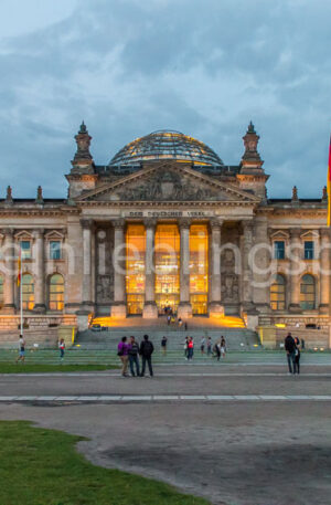Reichstag Berlin zur blauen Stunde Leinwand, Acryl, Alu Dibond, Poster
